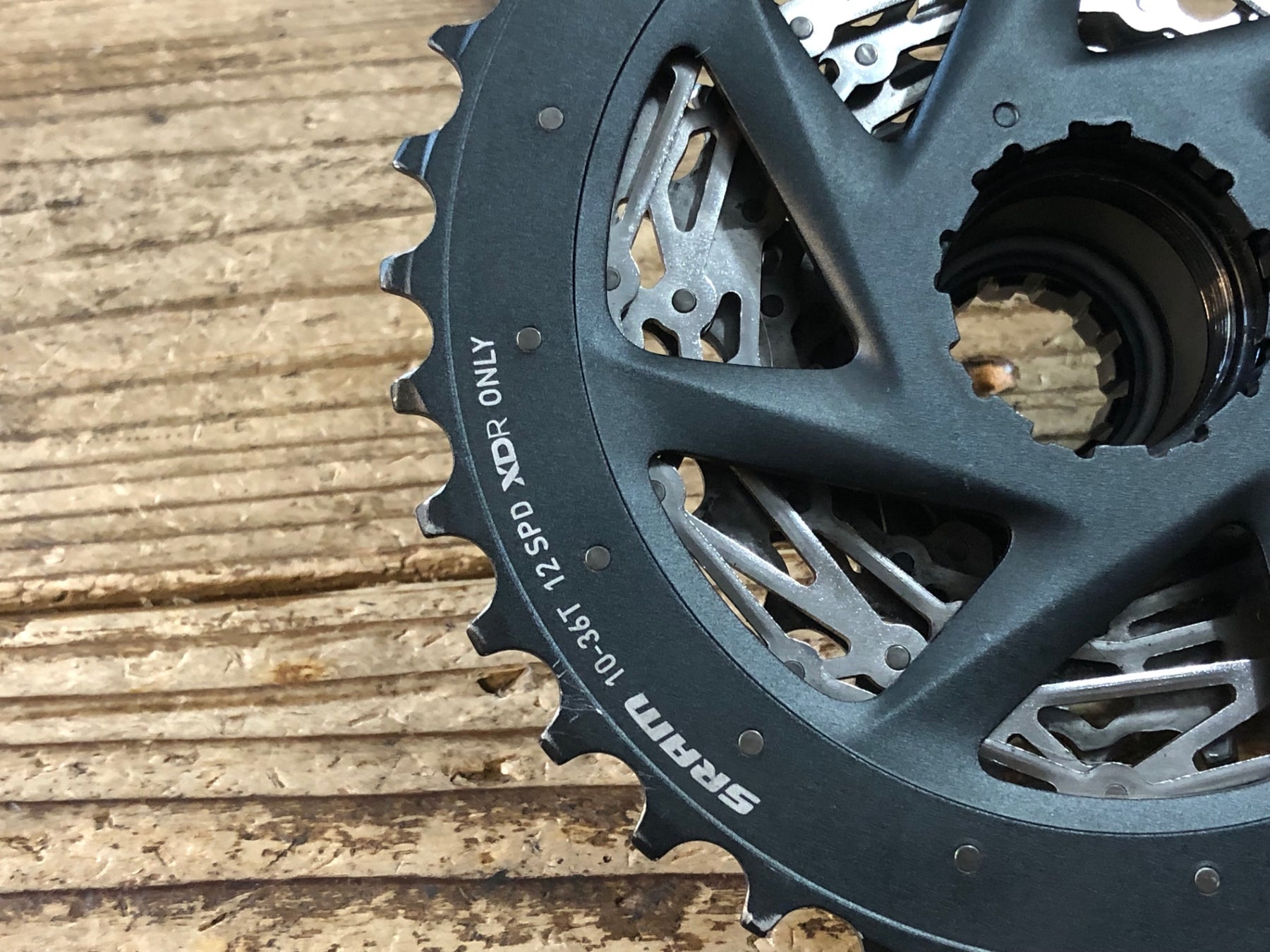 JW256 スラム SRAM フォース FORCE CS-XG1270-D1 11-36 12S