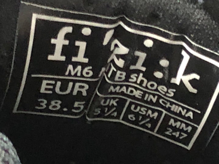 KG402 フィジーク FIZIK M6 MTB shoes ビンディングシューズ 黒 SPD EU38.5 ペン字あり