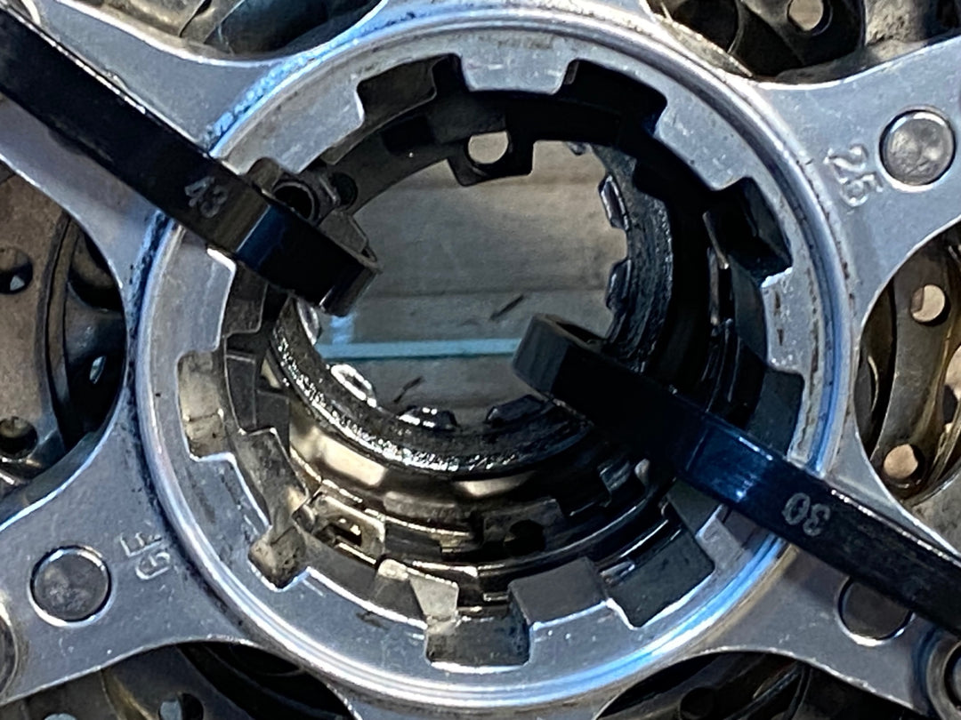 HF355 シマノ SHIMANO 105 CS-5600 スプロケット 12-25T 10s ※ロースペーサー欠品