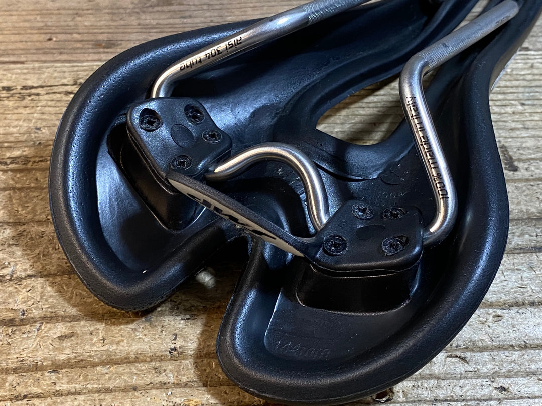 KB003 SELLE SMP hell サドル aisi304レール 144mm