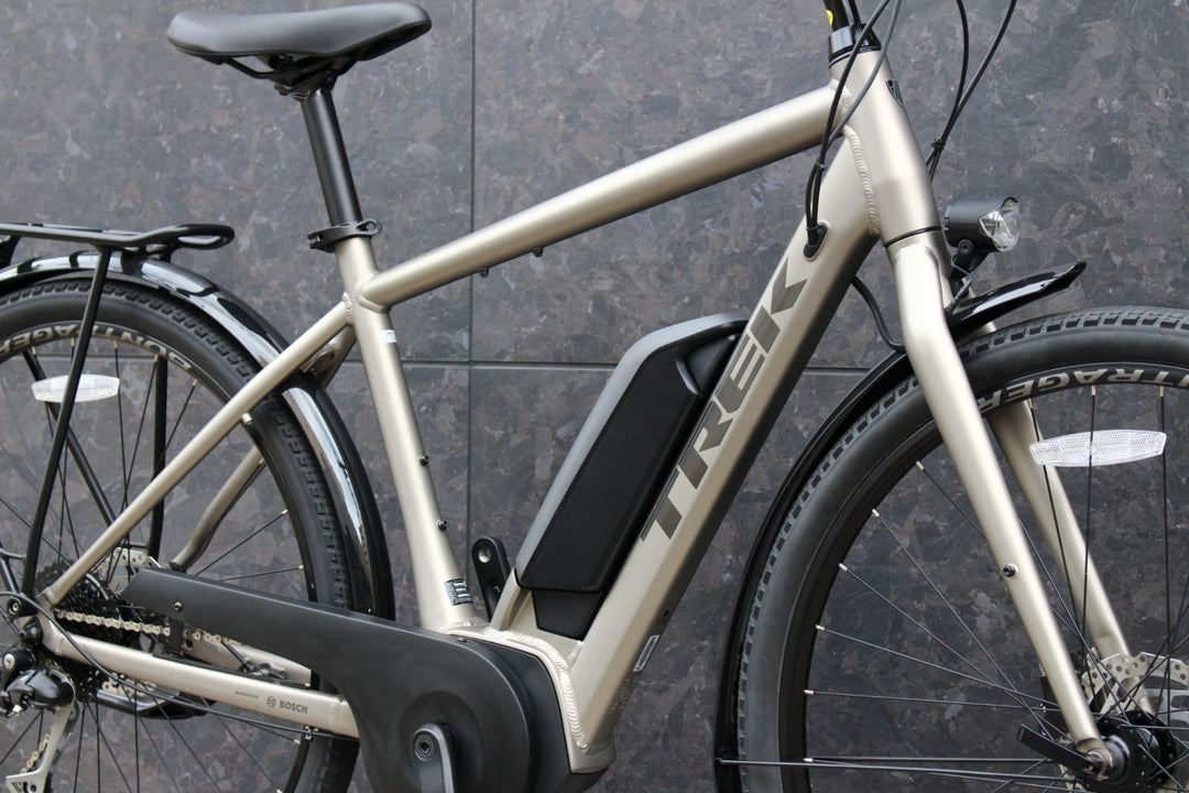 【店頭受け取り限定】トレック TREK VERVE＋2 2021年 Mサイズ シマノ アリビオ M3100 MIX 9S アルミ クロスバイク E-BIKE 【福岡店】