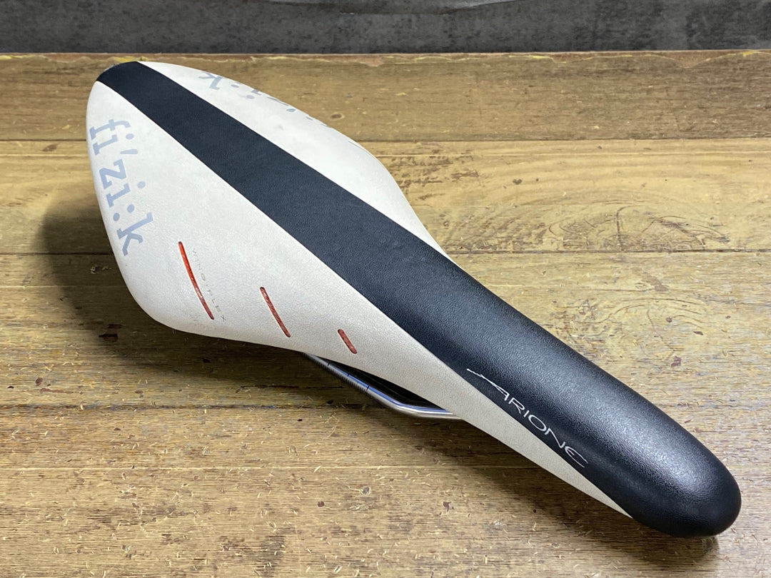 KK066 フィジーク Fizik ARIONE サドル 白黒 KIUMレール