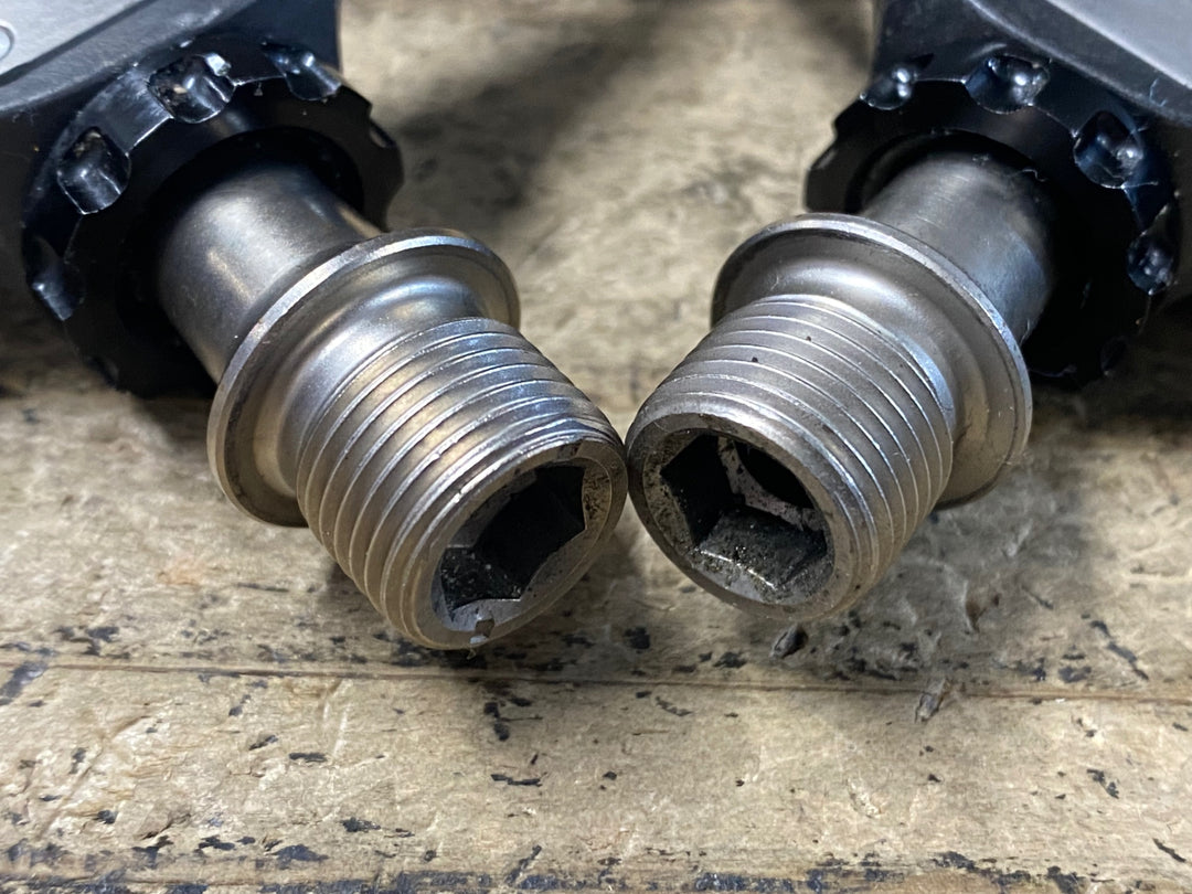 KB667 シマノ SHIMANO 105 PD-R7000 ビンディングペダル SPD-SL