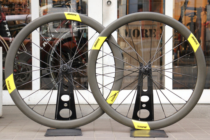 マヴィック MAVIC コスミック ディスク COSMIC SLR 45 DISC JAPAN LIMITED カーボン チューブレスレディ ホイールセット シマノ11S/12S 【横浜店】