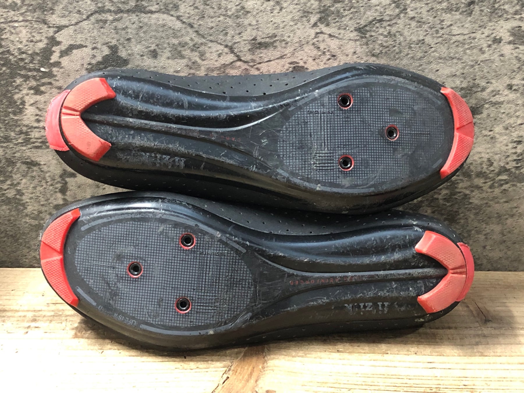 KC823 フィジーク fizik r5 road shoes ビンディングシューズ 3穴 BOA