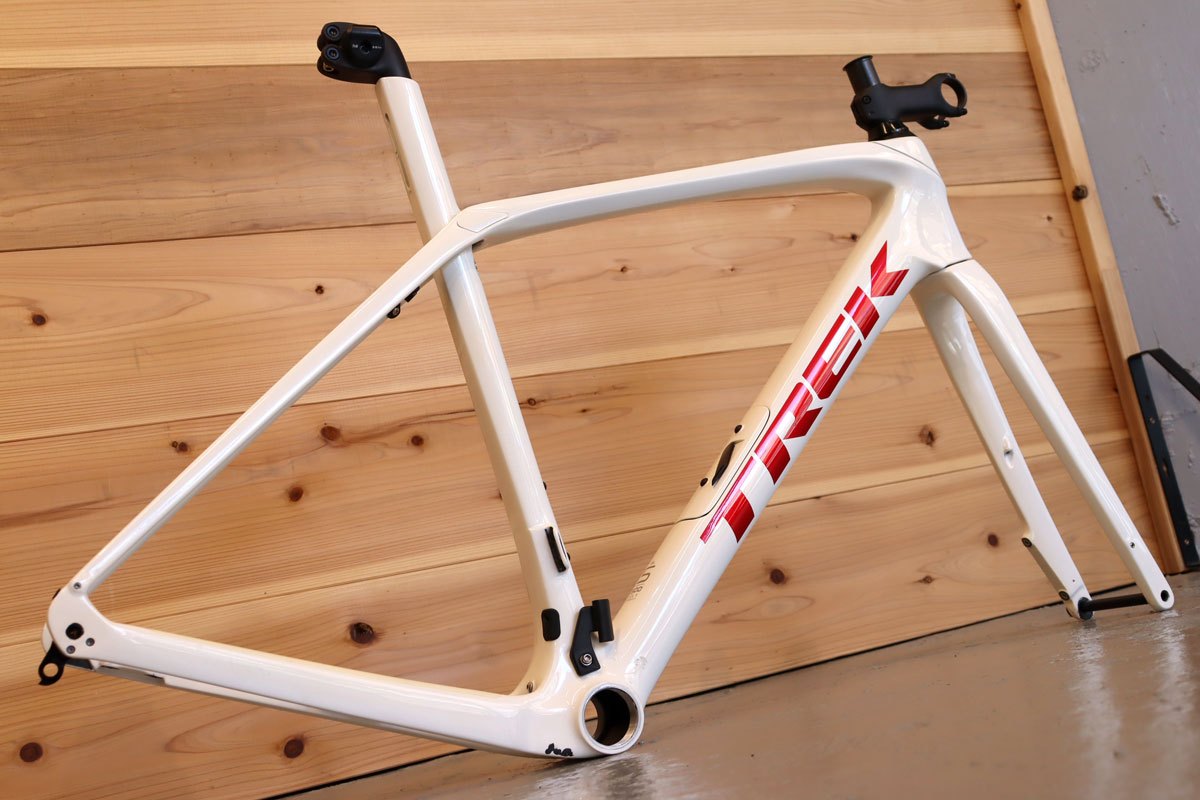TREK DOMANE 5.2 フルカーボンフレーム TREK DOMANE 5.2 フルカーボンフレーム Domane 5.2 インプレ - Velo-city