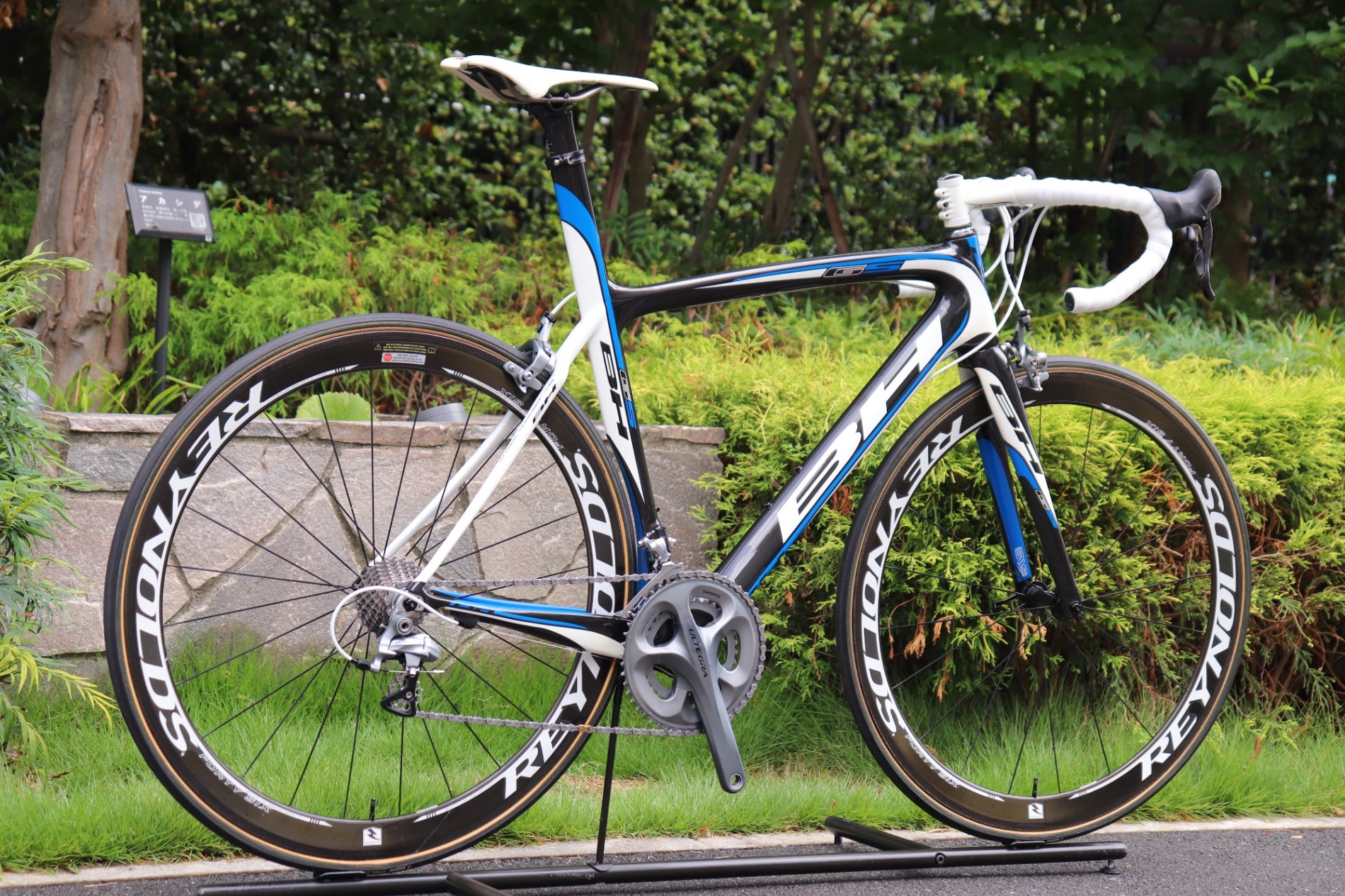 BH G5 ロードバイク 新カラーでグラフィカルに生まれ変わるBH G5 - 新製品情報 2011モデル