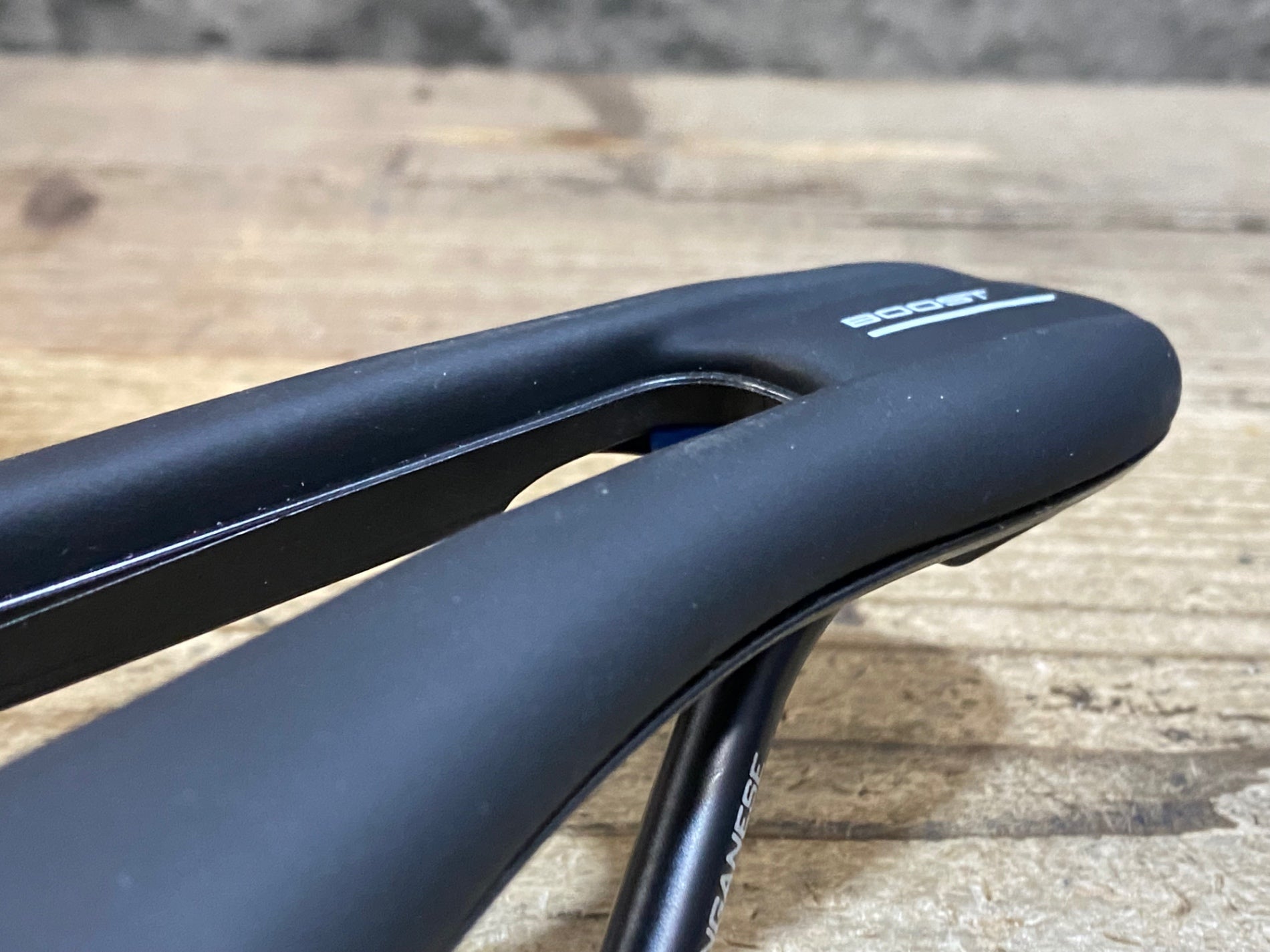 KC303 セライタリア selle italia SLR BOOST TM SUPERFLOW サドル 黒