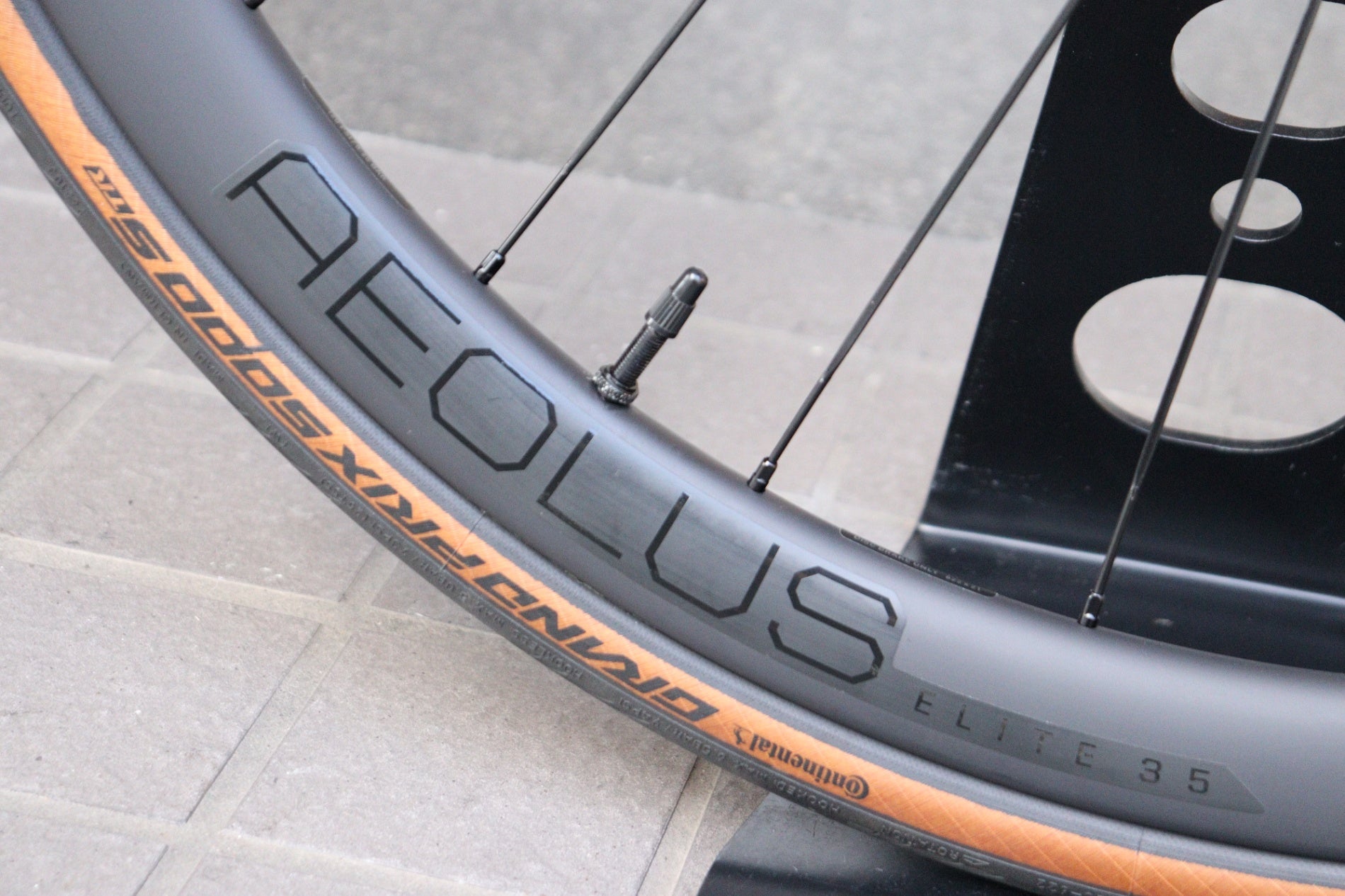 ボントレガー BONTRAGER アイオロス エリート AEOLUS ELITE 35 TLR