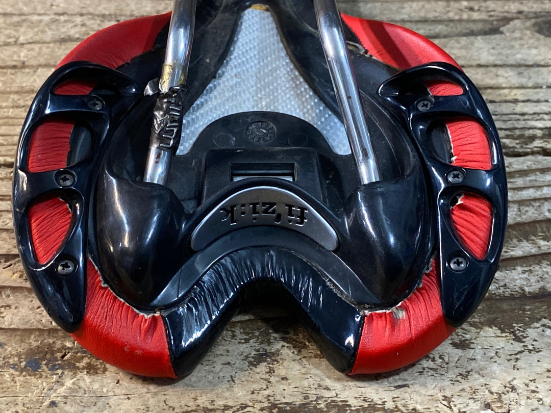 JT218 フィジーク FIZIK アリアンテ ALIANTE サドル 赤黒 kiumレール