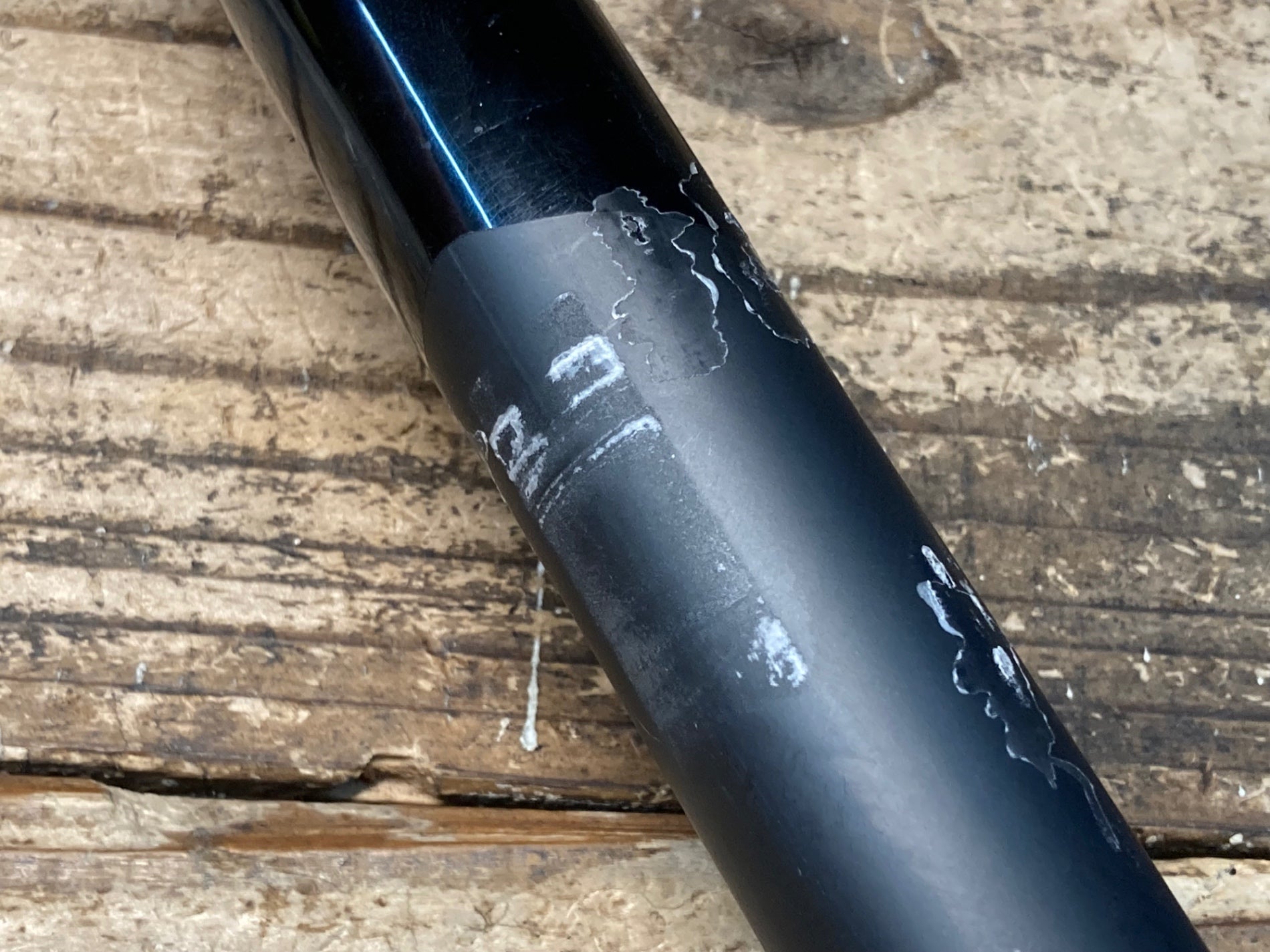 JH409 グスト GUSTO ATTAQUE カーボン シートポスト 410mm Φ27.2 ※傷