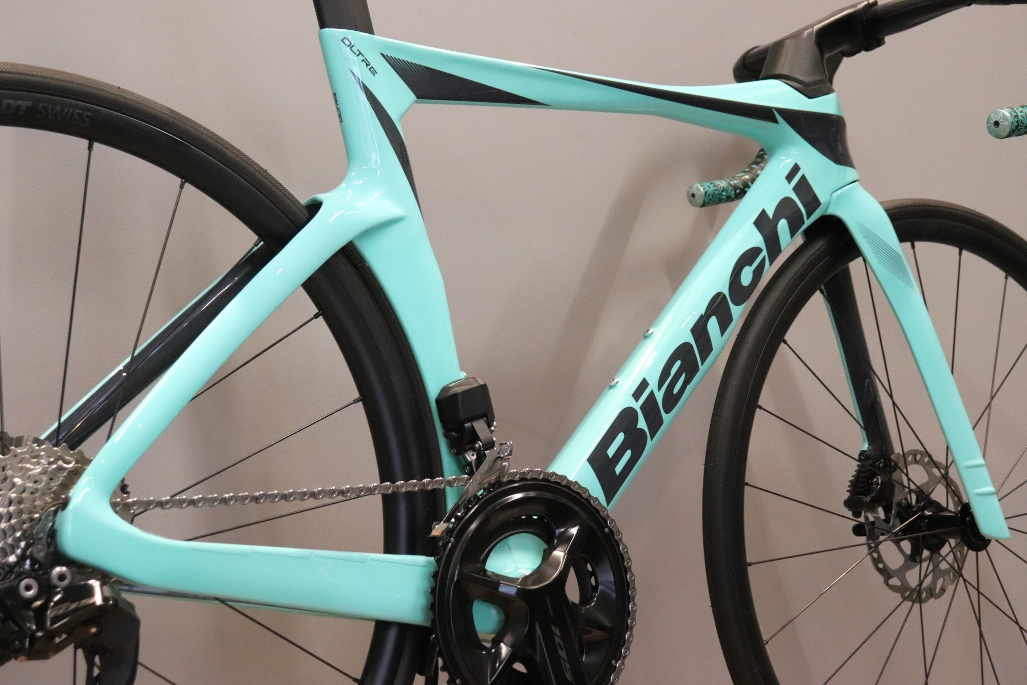 Bianchi Oltre Comp/ビアンキ オルトレ コンプ 105 Di2 BIANCHI ( ビアンキ ) ロードバイク OLTRE COMP 105 Di2 ( オルトレ