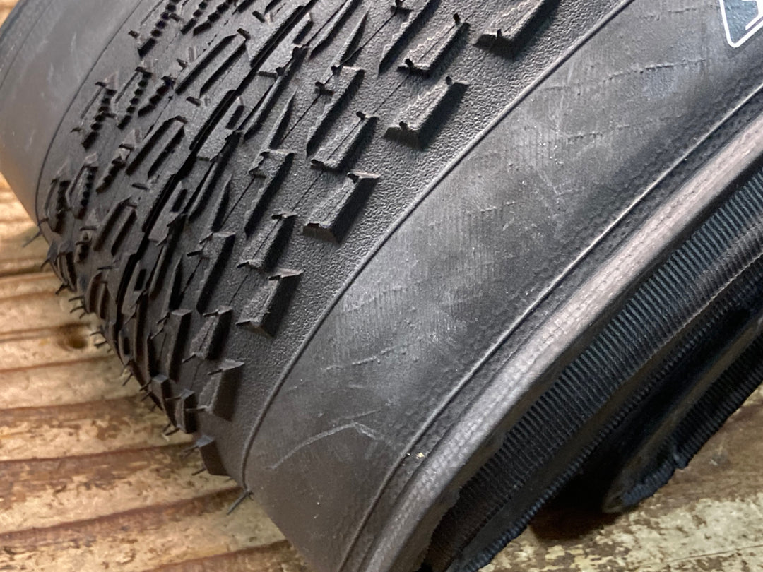 JO003 スペシャライズド SPECIALIZED TRACER PRO 2BLISS READY チューブレスレディ タイヤ 700x47C 2本セット