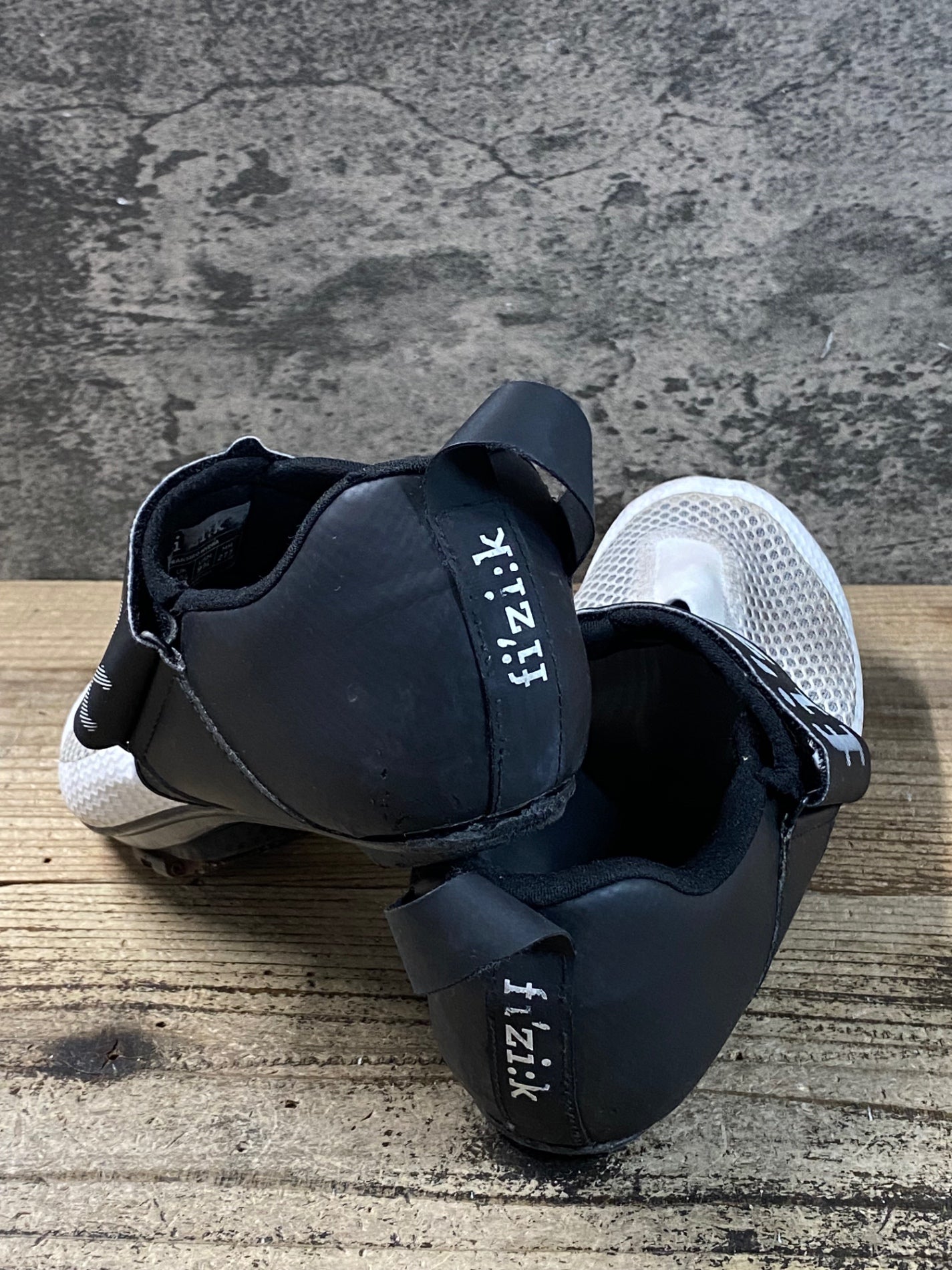 JV427 フィジーク fizik TRANSIRO HYDRA ビンディングシューズ 白