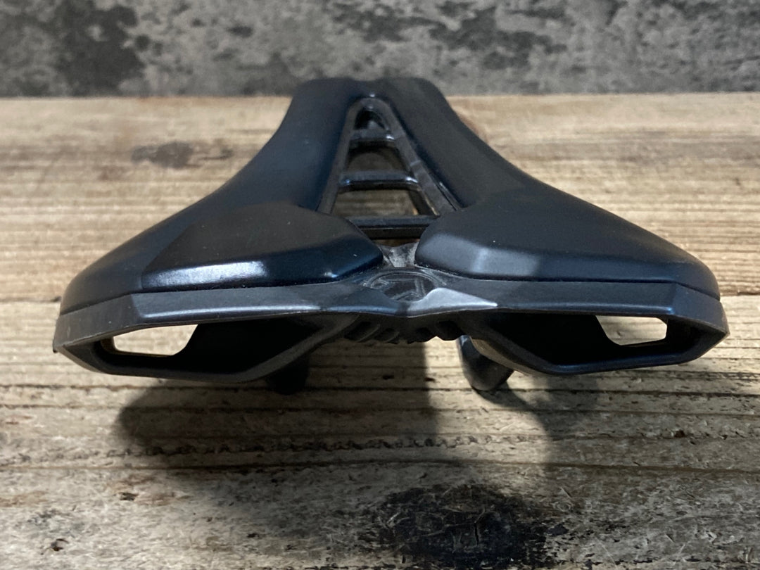 KB467 プロ PRO ステルス STEALTH CARBON TEAM カーボンレール サドル 142mm