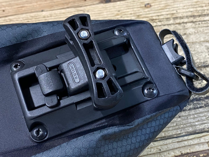 JS980 オルトリーブ ORTLIEB サドルバッグ グレー 黒