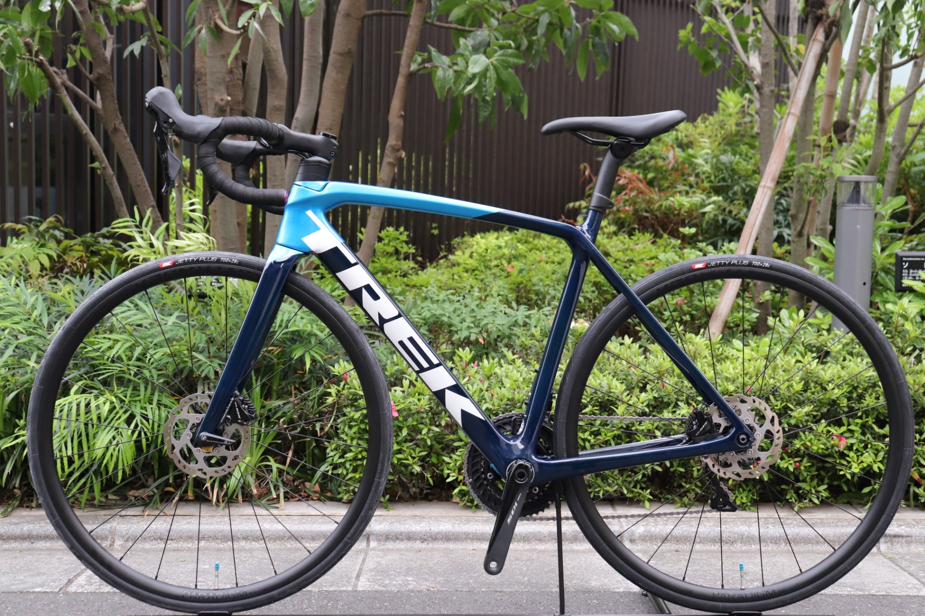 トレック TREK エモンダ EMONDA SL5 DISC 2021年 52サイズ シマノ 105