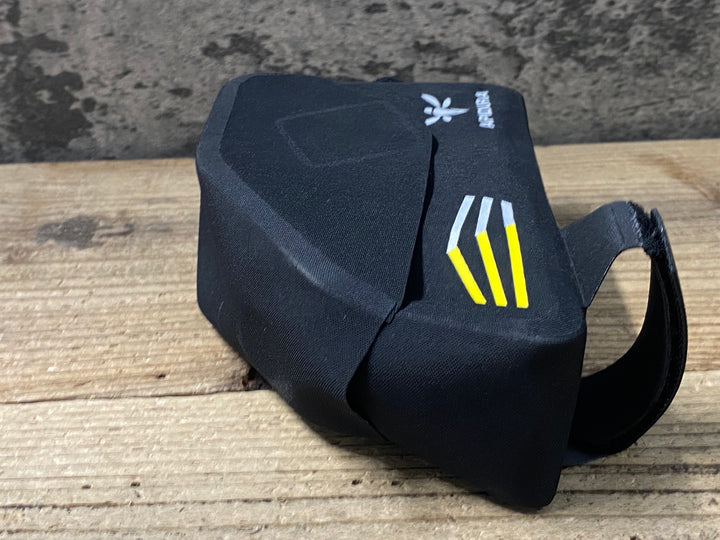KO670 アピデュラ APIDURA RACING TOP TUBE PACK 0.5L トップチューブバッグ黒