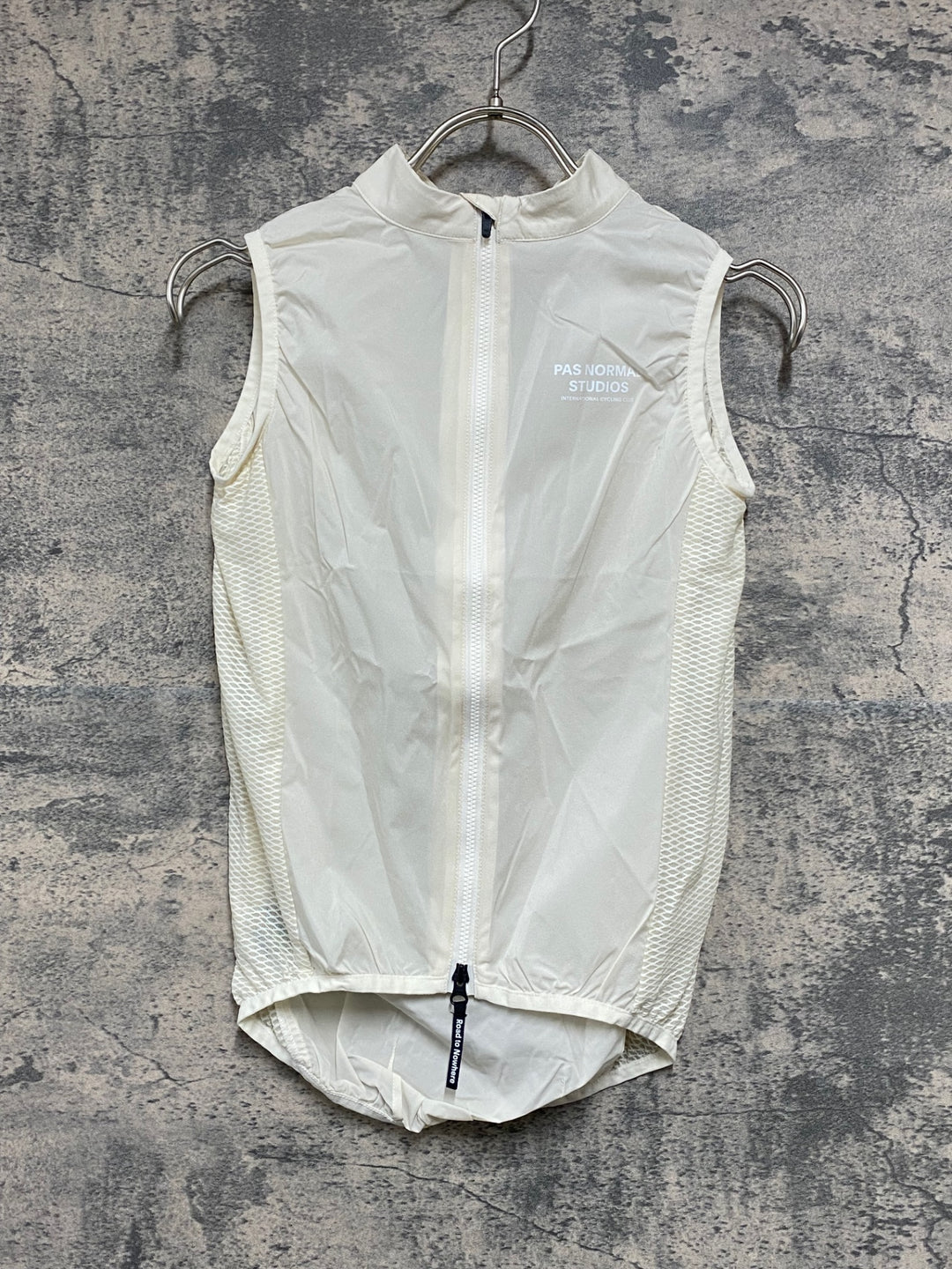 JY508 パスノーマルスタジオ PAS NORMAL STUDIOS Mechanism Stow Away Gilet ジレ サイクルベスト オフホワイト XXS