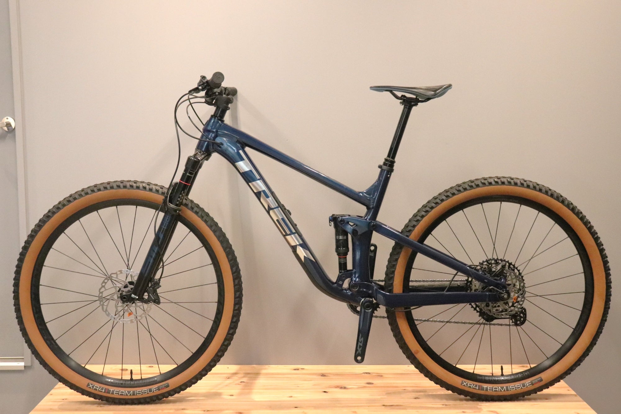 トレック TREK トップフューエル TOP FUEL 8 GEN3 2022 Lサイズ シマノ