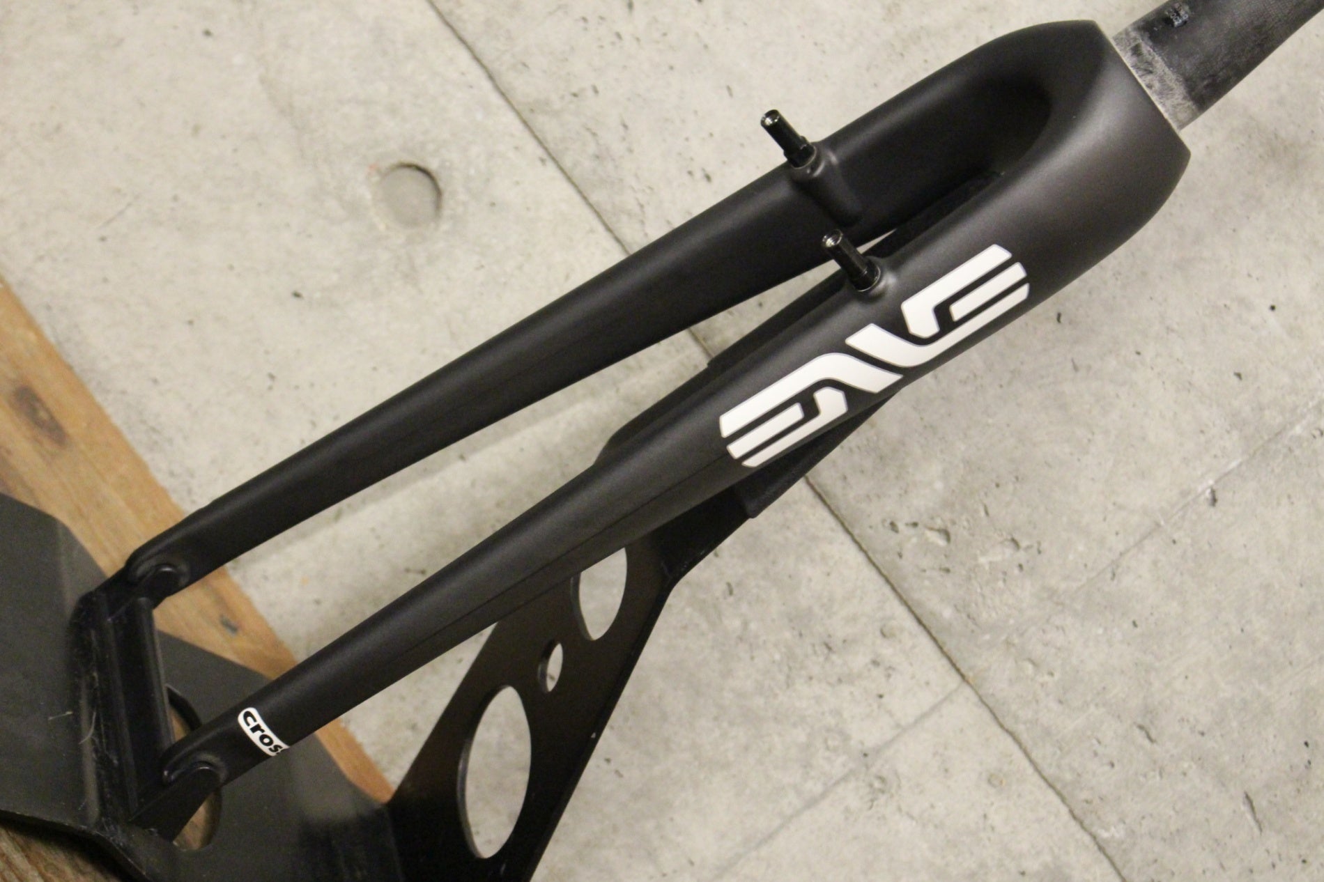 未使用品 エンヴィ ENVE CARBON CROSS FORK カーボン フロントフォーク