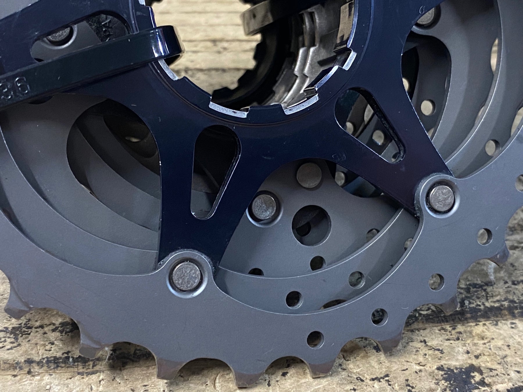 DURA-ACE CS-R9100 スプロケット　11-30T KD377 シマノ SHIMANO デュラエース DURA-ACE CS-R9100 スプロケット