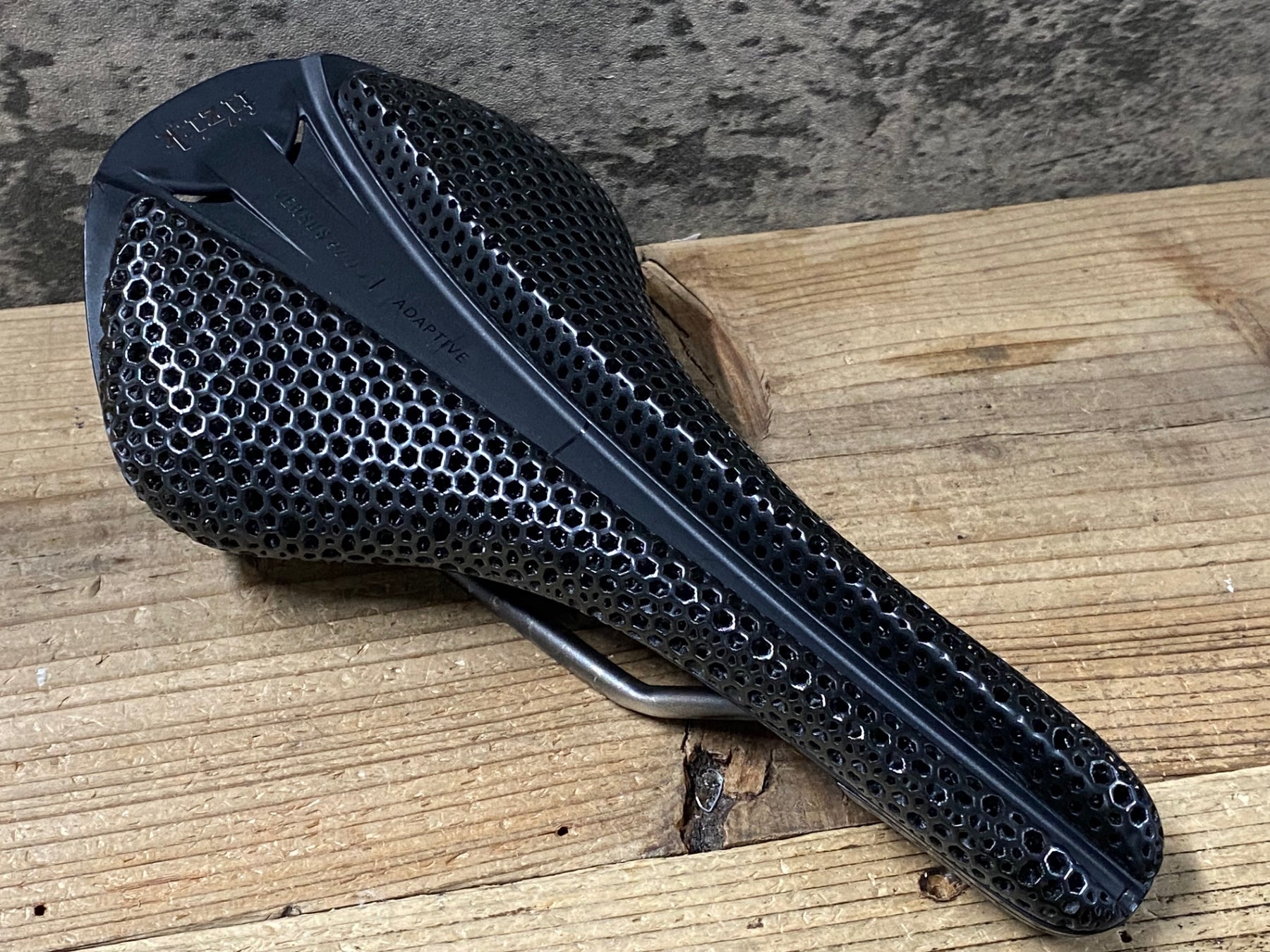 フィジーク VERSUS EVO R3 ADAPTIVE 139mm 【公式通販】