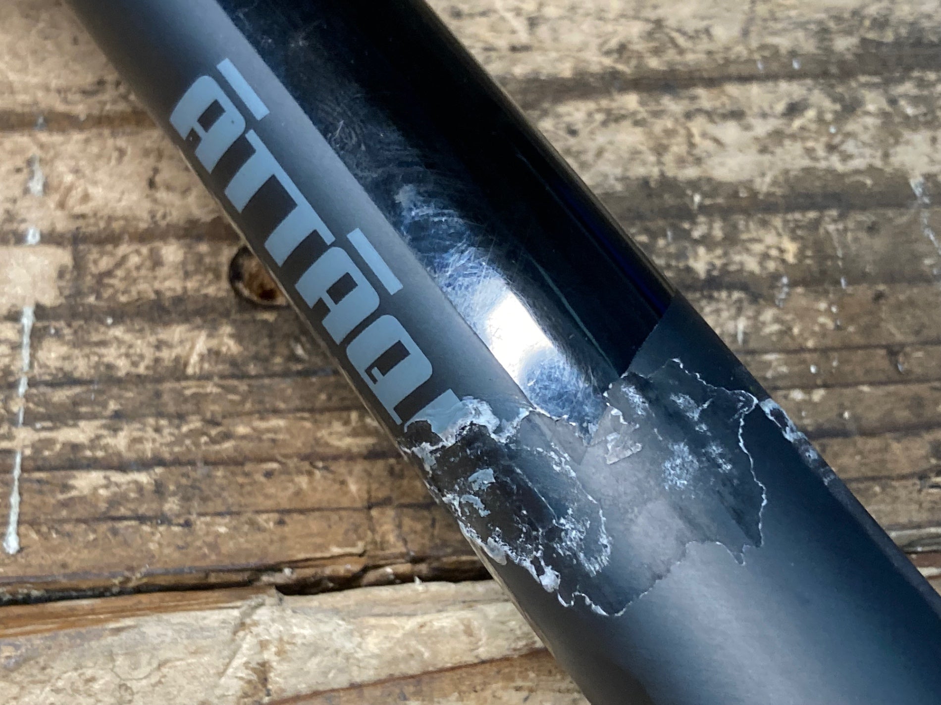 JH409 グスト GUSTO ATTAQUE カーボン シートポスト 410mm Φ27.2 ※傷