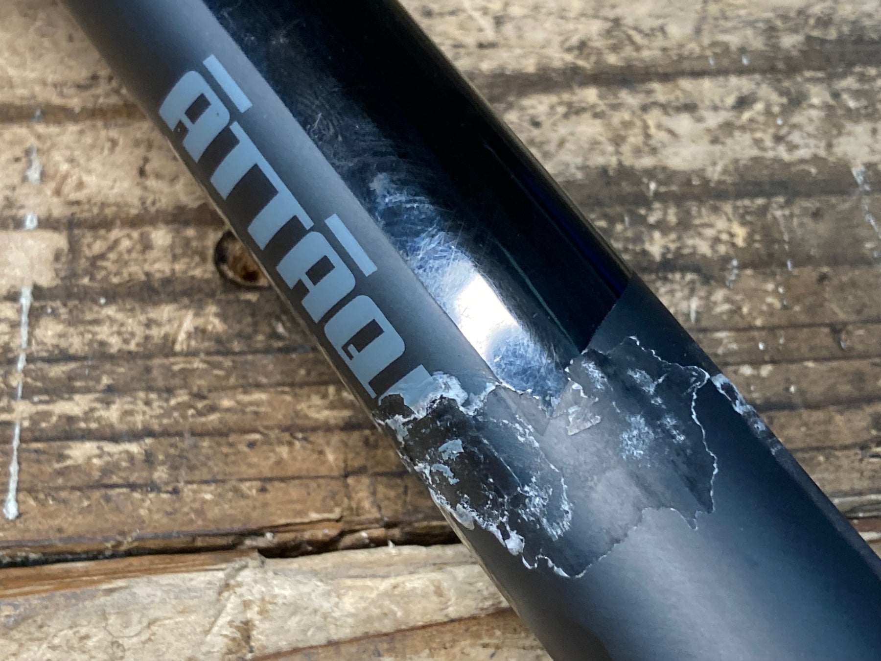 JH409 グスト GUSTO ATTAQUE カーボン シートポスト 410mm Φ27.2 ※傷