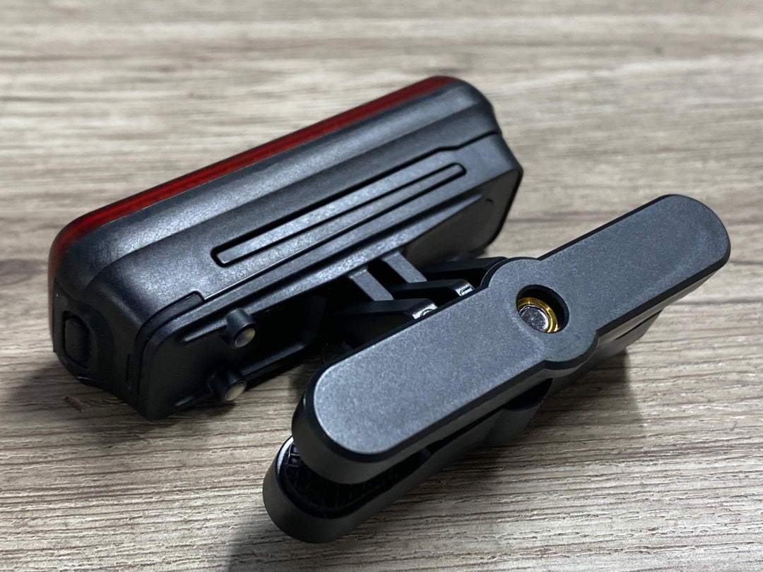 KQ698 ノグ KNOG BLINDER LINK リアライト 点灯確認済み