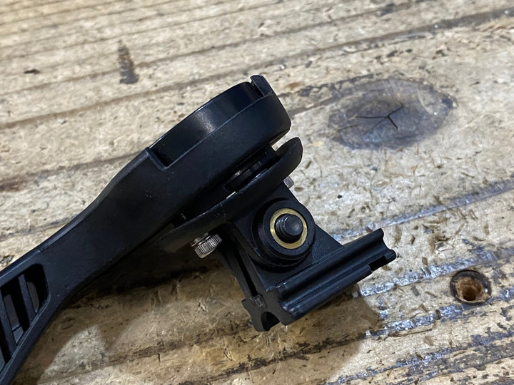 JX239 ガーミン GARMIN サイコンマウント Φ31.8 ※滑り止めゴム欠品