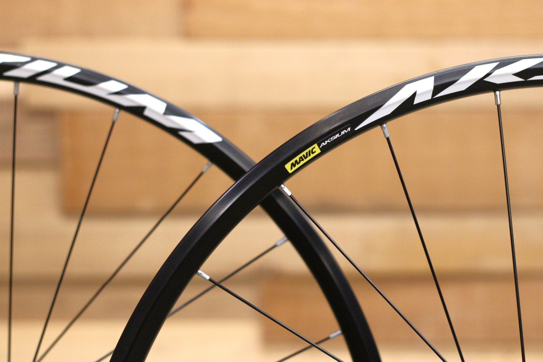 マヴィック MAVIC アクシウム AKSIUM DISC アルミ クリンチャー
