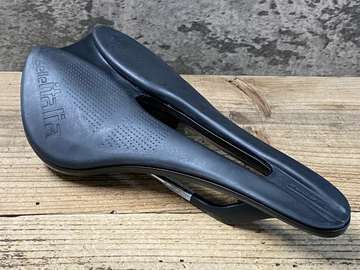 KD345 セライタリア selle italia BOOST SUPERFLOW サドル 145mm スチールレール