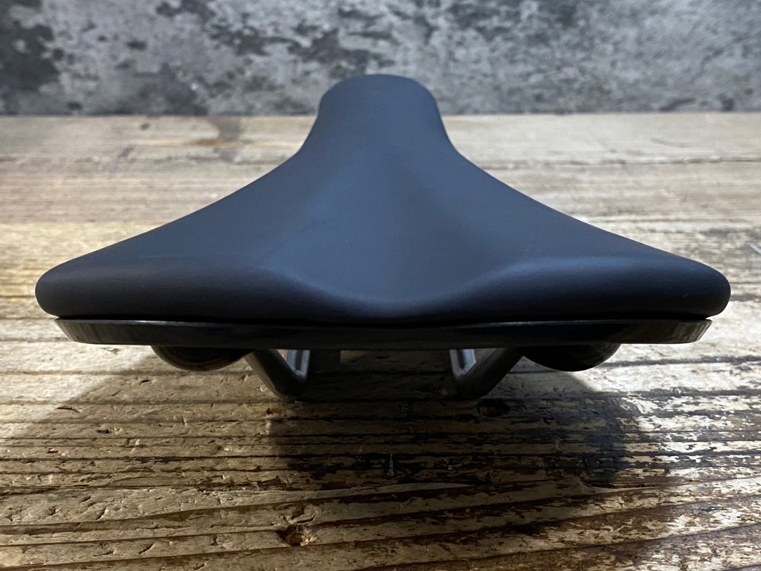 KK771 ファブリック fabric SCOOP ELITE FLAT サドル 黒 143mm
