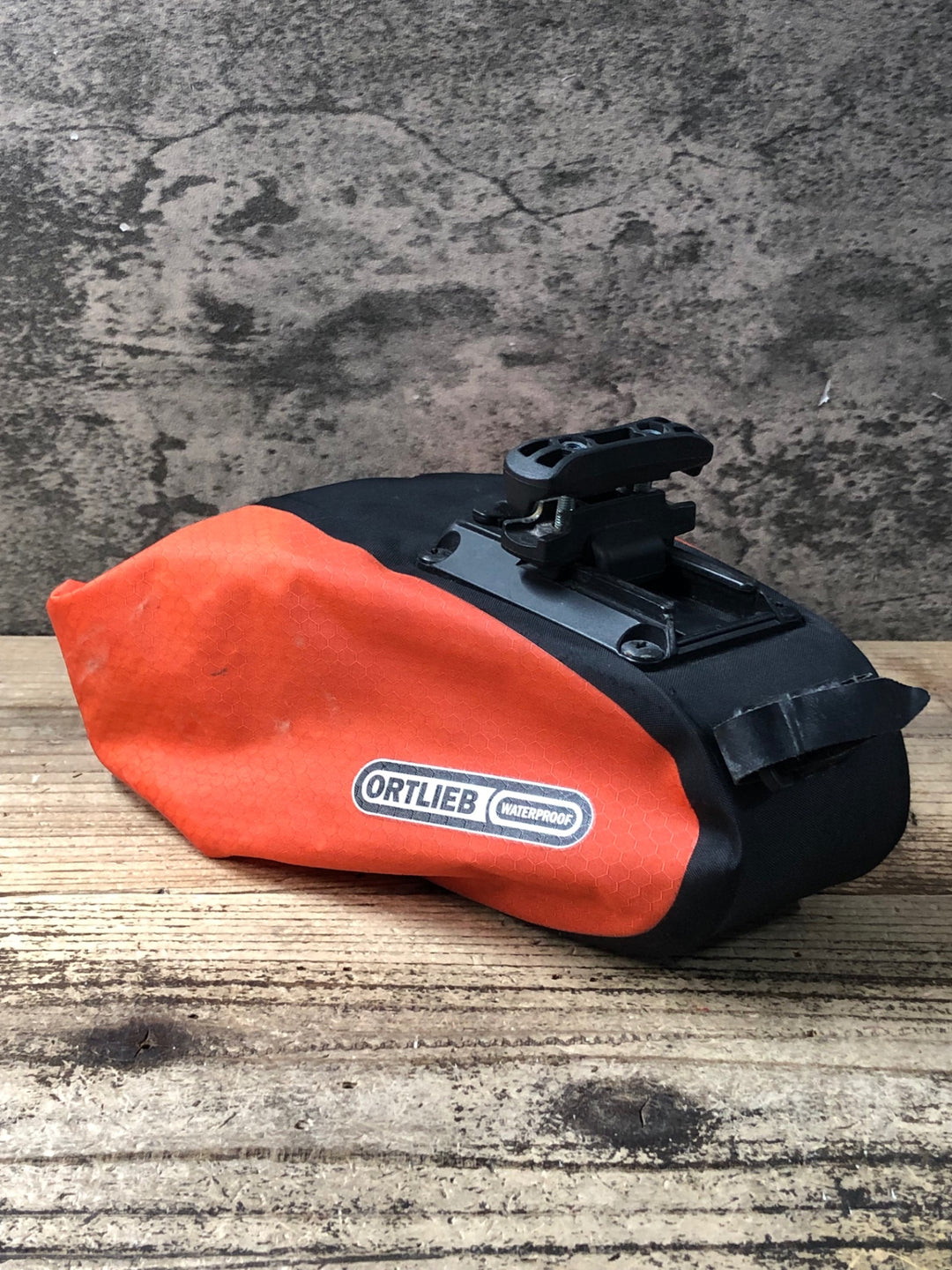 JQ059 オルトリーブ ORTLIEB サドルバッグ オレンジ