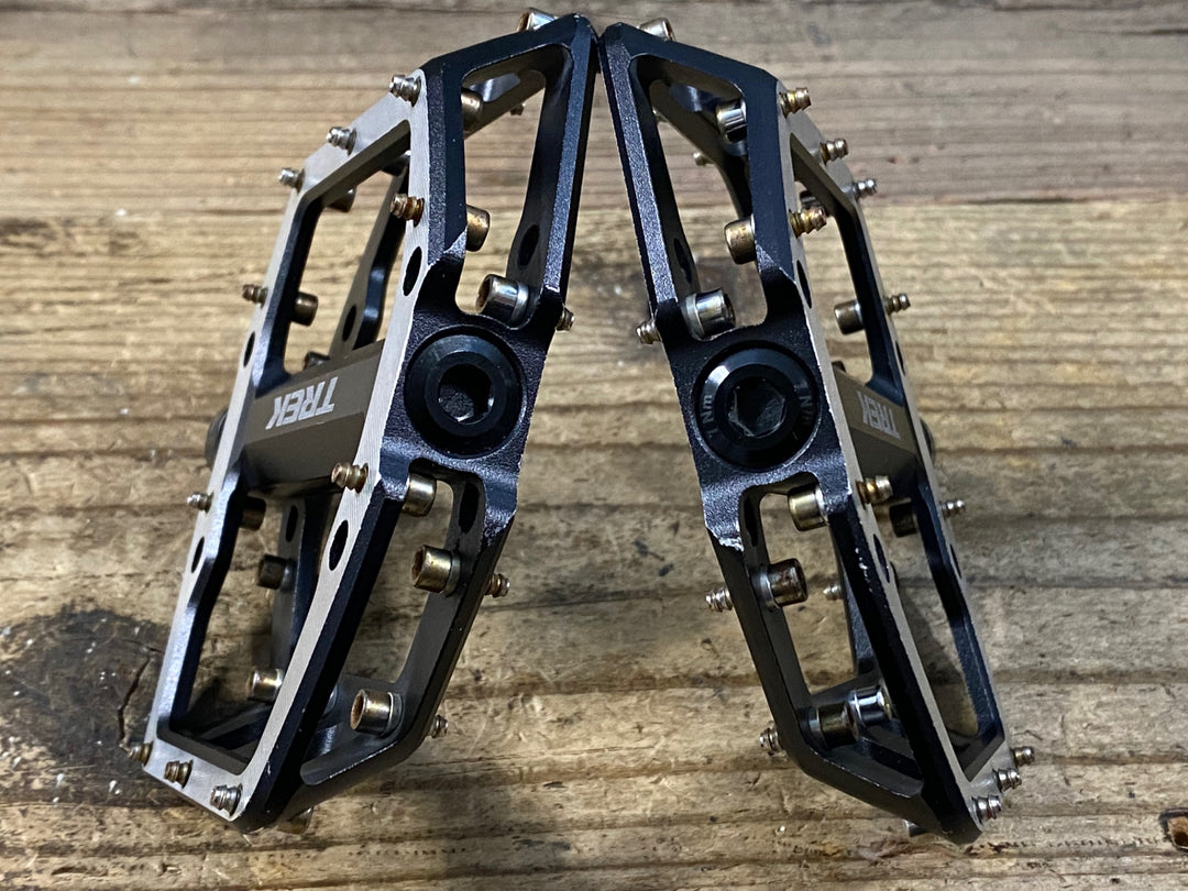 KL362 トレック TREK LINE PRO フラットペダル ※錆