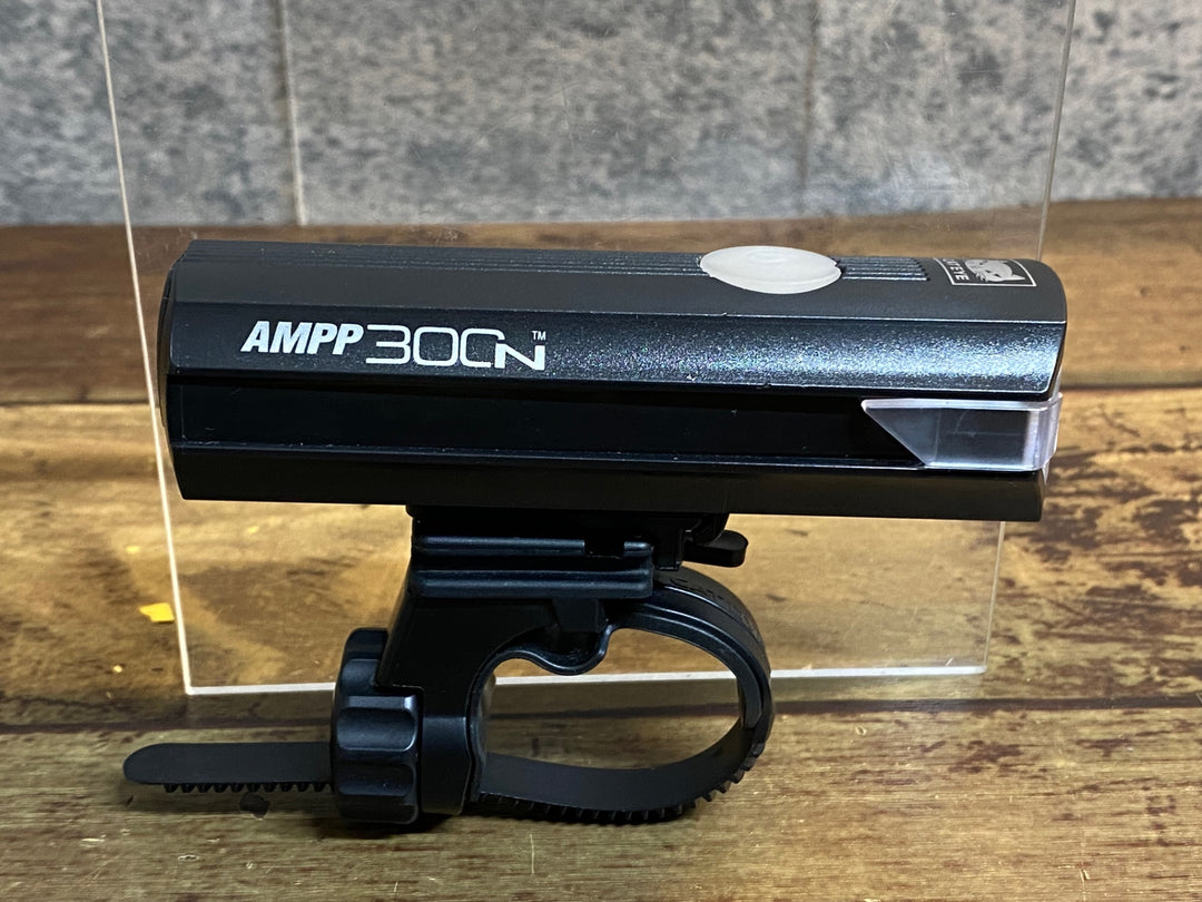 JO015 キャットアイ CATEYE AMPP300N フロントライト 点灯確認済