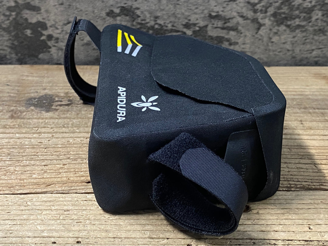 KO670 アピデュラ APIDURA RACING TOP TUBE PACK 0.5L トップチューブバッグ黒