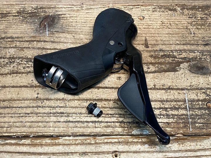 IU349 シマノ SHIMANO 105 ST-R7025 STIレバー 右のみ 11S ※油圧部,クランプ部の割れの為ジャンク