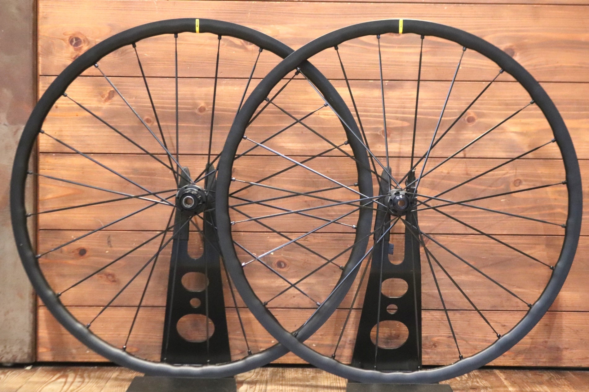 マヴィック MAVIC キシリウム KSYRIUM SL 25 アルミ チューブレス