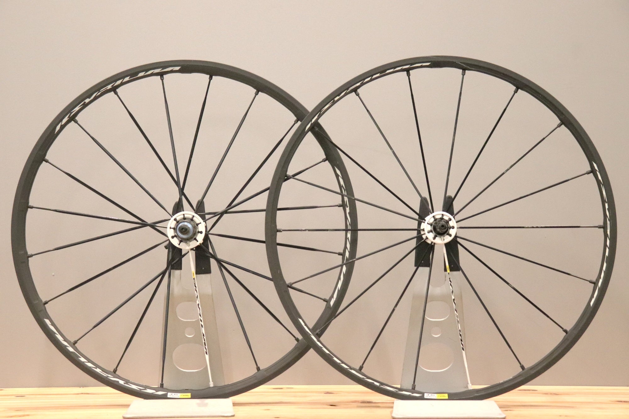 マヴィック MAVIC キシリウム KSYRIUM SLE アルミ クリンチャー