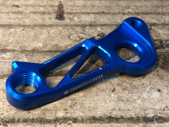 JR055 FRAMES AND GEAR SPD-TH1 ダイレクトマウント ハンガー 青