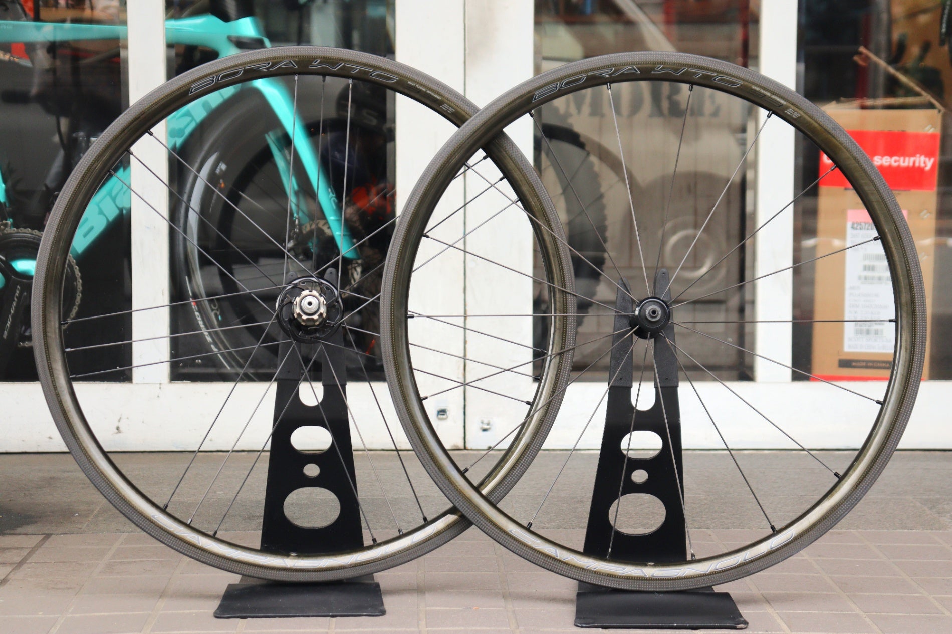 カンパニョーロ CAMPAGNOLO ボーラ BORA WTO 33 カーボン チューブレス