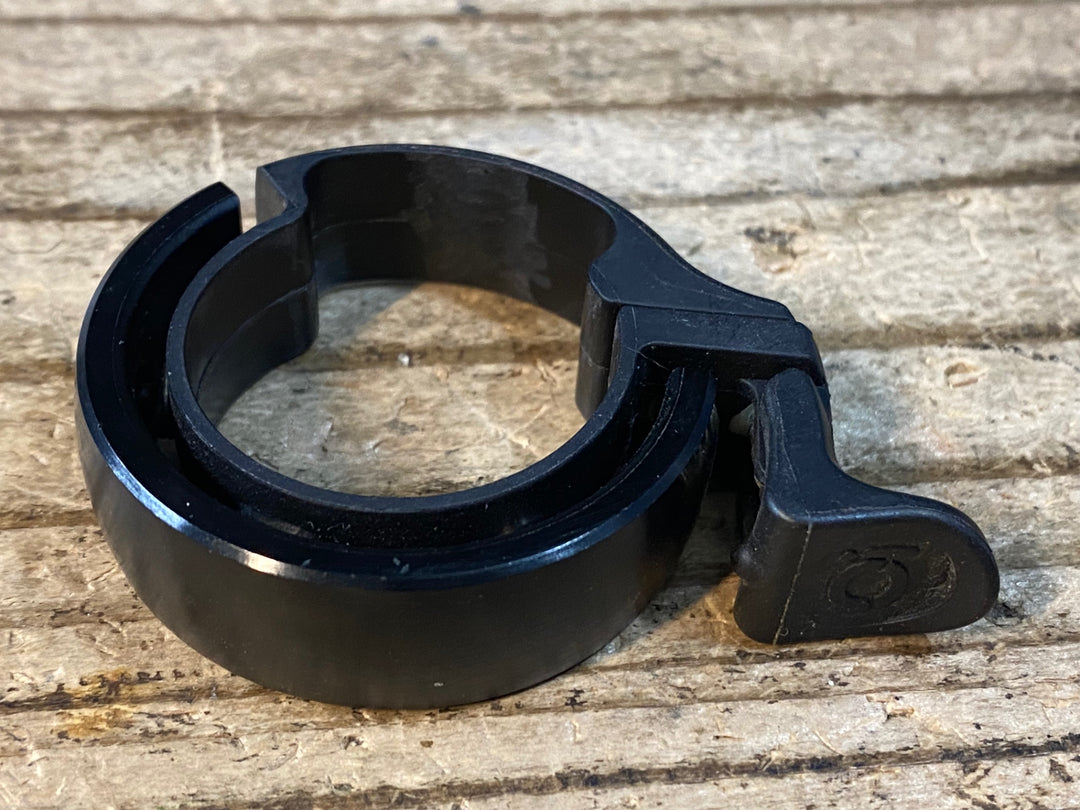 JX077 ノグ knog Oi ベル 黒 Φ31.8 ※加工跡あり、削れ