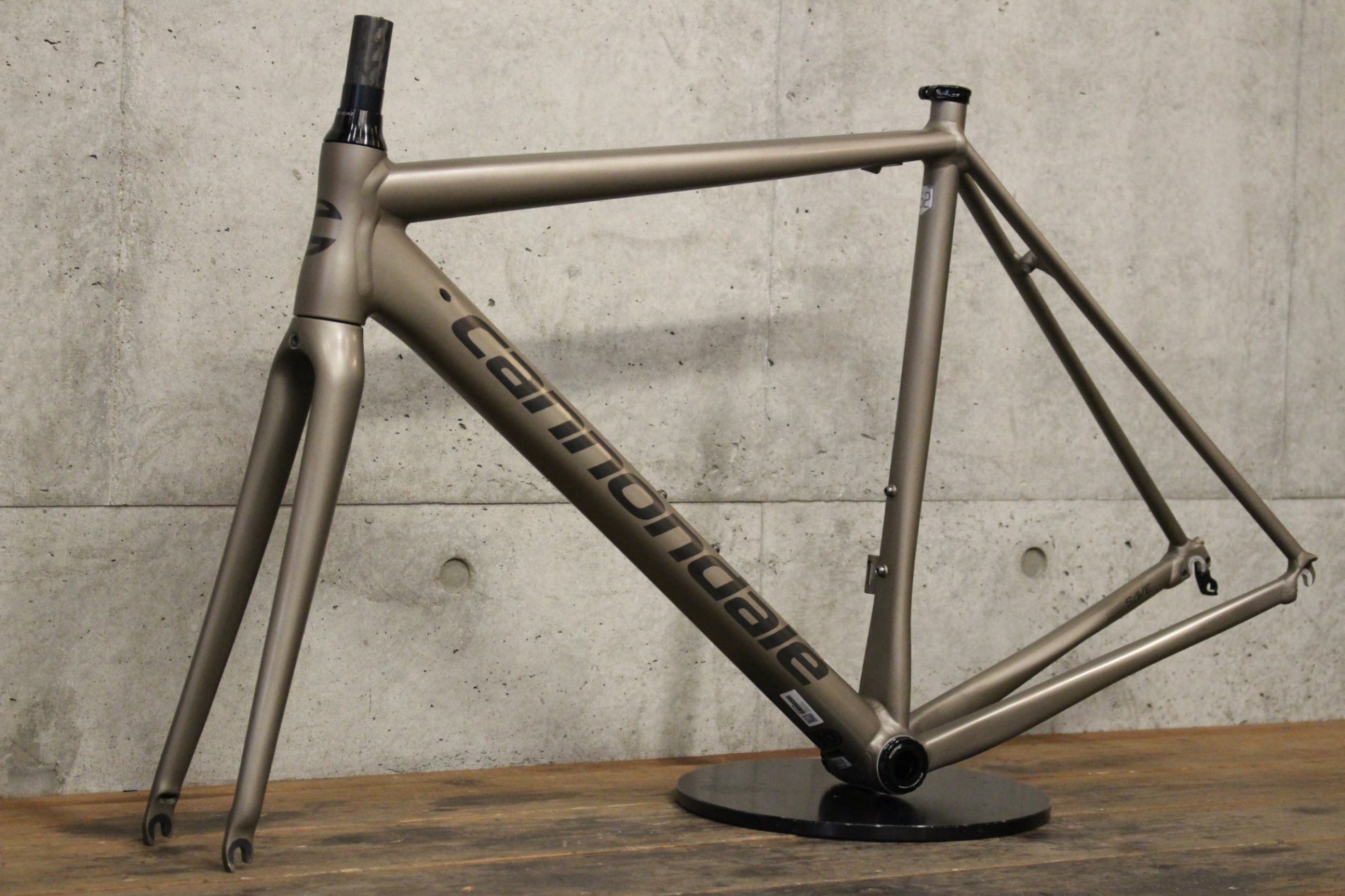 キャノンデール CANNONDALE キャド CAAD12 2019モデル 52サイズ アルミ キャノンデール CANNONDALE キャド CAAD12 2019モデル 52サイズ アルミ