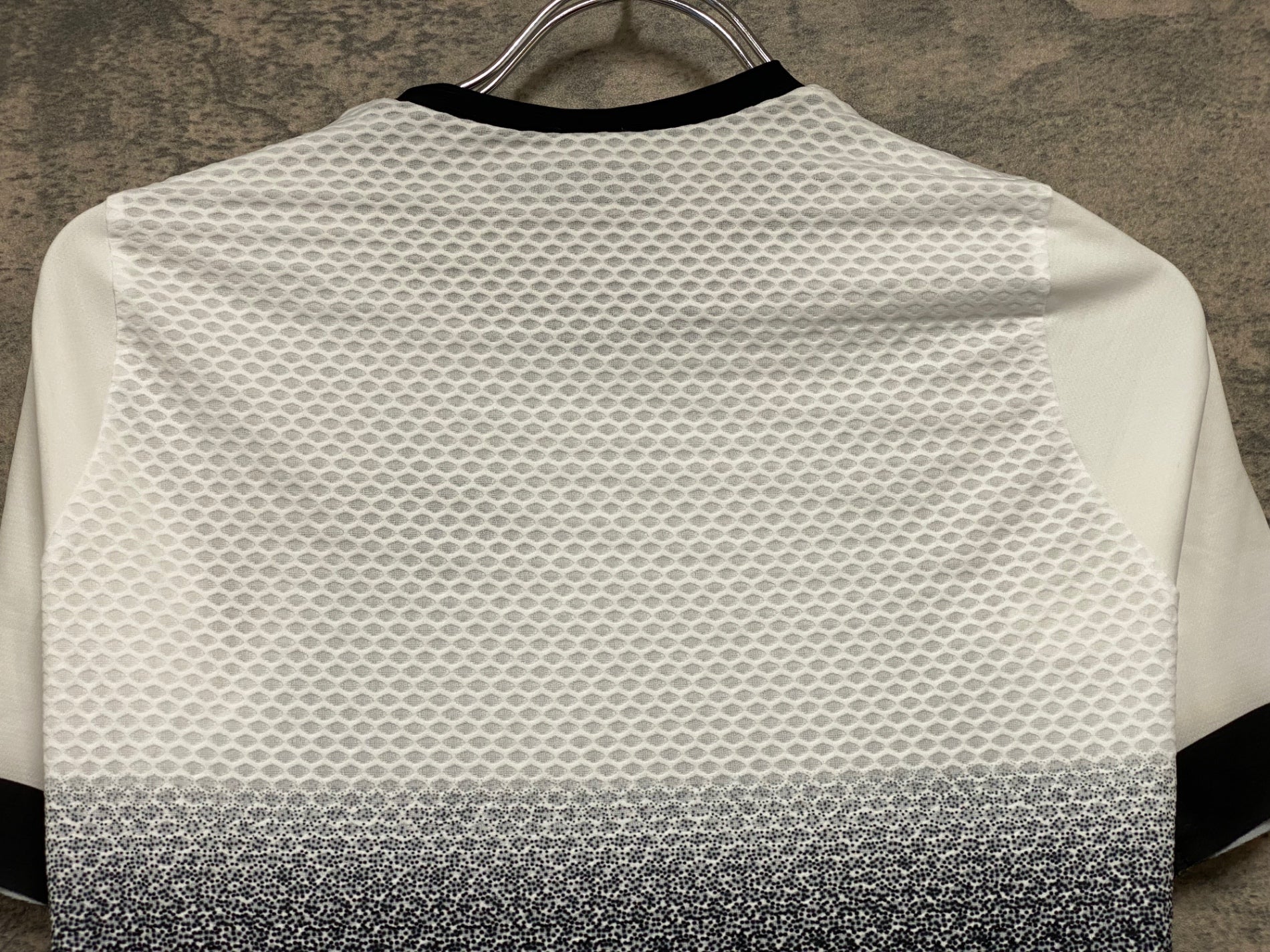 アソスassos ErlkoenigSS Jersey半袖サイクルジャージ白黒S JL089 アソス assos EQUIPE RSR JERSEY SUPERLEGER S9 半袖 サイクル