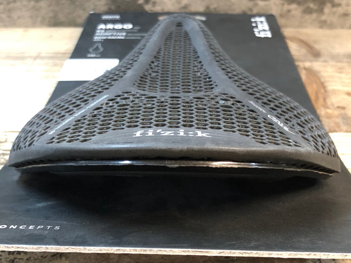 JR952 フィジーク fizik アルゴ ARGO R3 ADAPTIVE サドル 黒 kiumレール 140mm ※未使用