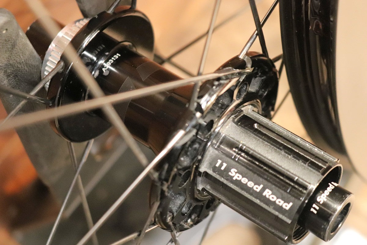 ジャイアント GIANT SLR1 DISC カーボン チューブレスレディ