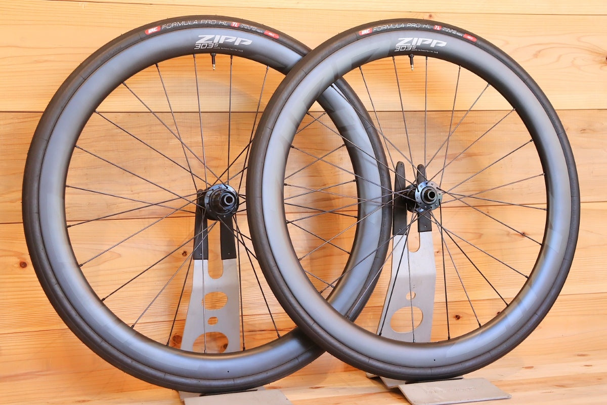 美品 Zipp 303S カーボンホイール GP5000S TR付 1100km コンディション極上】ジップ ZIPP 303S DISC カーボン チューブレス