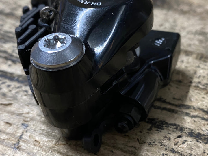 JU984 シマノ SHIMANO 105 BR-R7070 ディスクブレーキ キャリパー セット 油圧